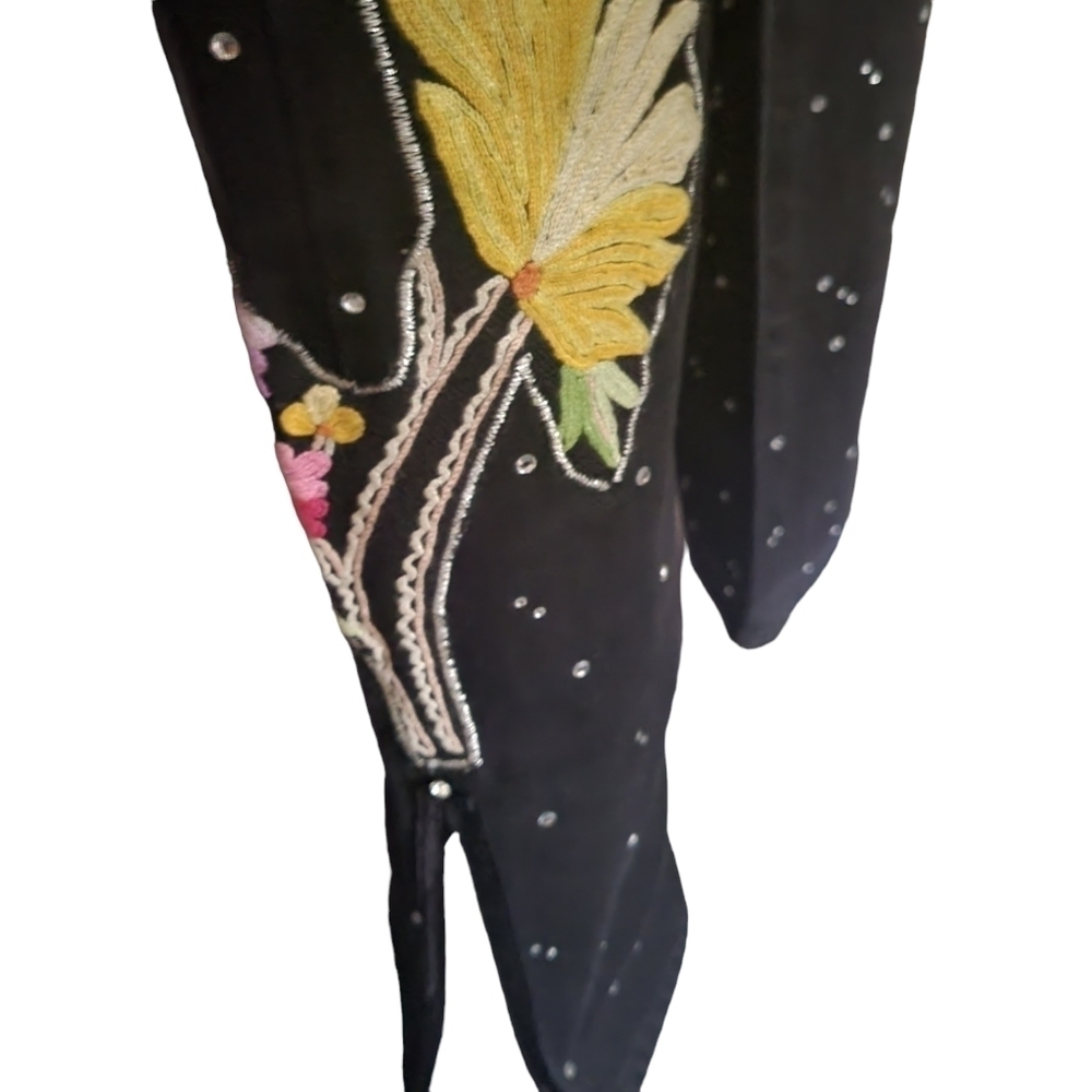 Vintage INVEST IN THE ORIGINAL VOYAGE Black Jeans with Rhinestones - Picture 6 of 9